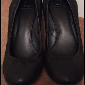 Tory Burch Black Wedges Size 11